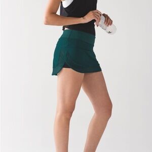 Lululemon Deep Green Hotty Hot Skirt II Size 6